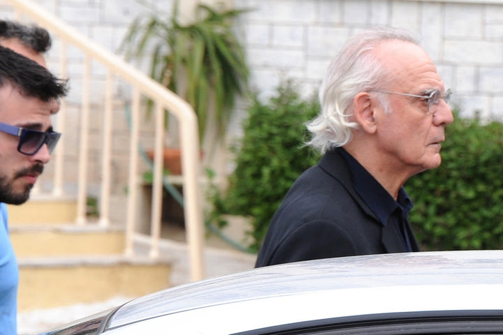 Άκης, Εφραίμ και Μπέος