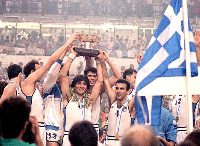 Τα ΙΕΚ Ομηρος τίμησαν την Εθνική του 1987