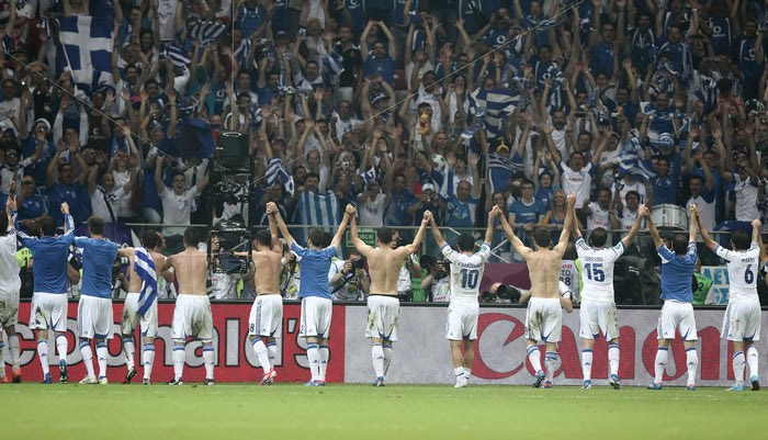 Ιταλικά ΜΜΕ: “Η Ελλάδα είναι για τα σκατά”!