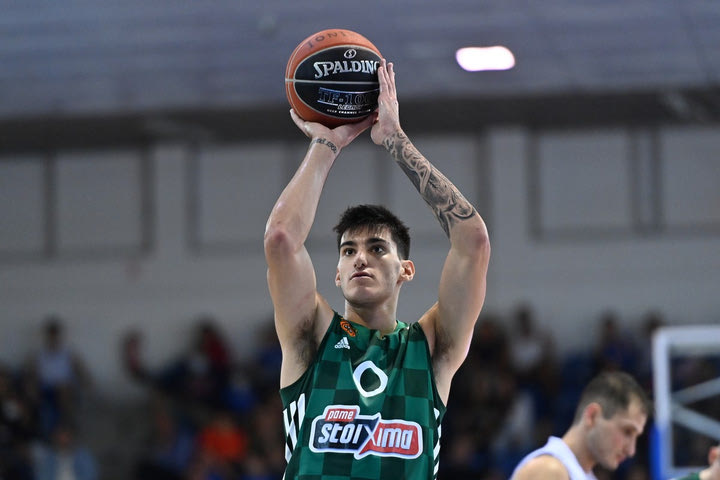 Παναθηναϊκός: Μυϊκό σπασμό στην μέση ο Παναγιώτης Καλαϊτζάκης, συνεχίζει να πονάει ο Γκριγκόνις