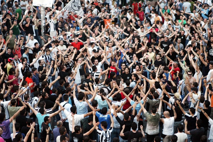 Όρμηξαν κατά των παικτών οι οπαδοί του ΠΑΟΚ!