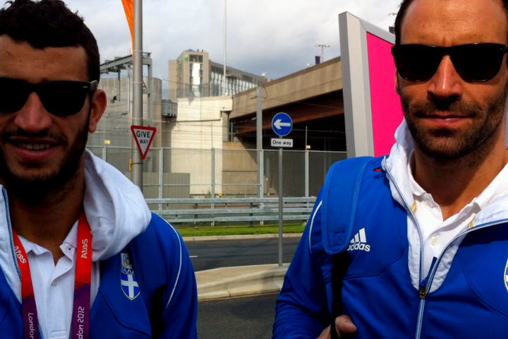 The Αφρουδάκης Brothers, ο Σάντρο και τα RayBan