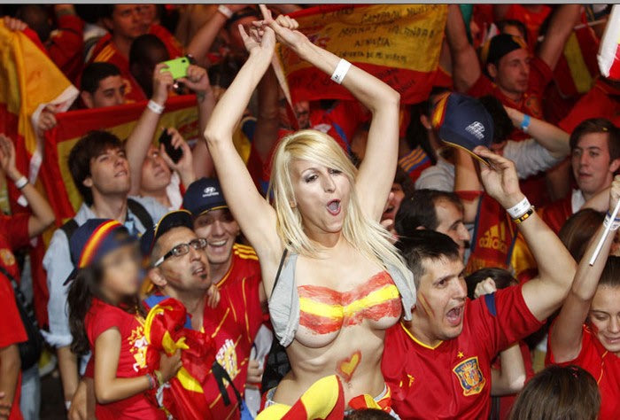 Η “hot” στρίπερ της Ισπανίας (photos)!
