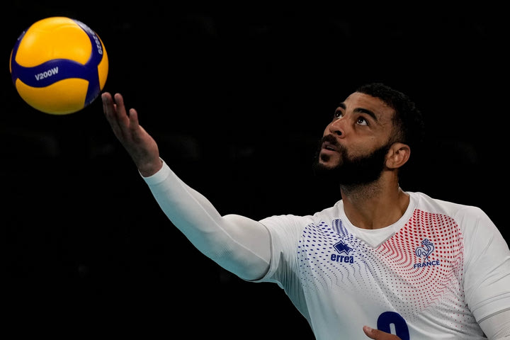 Ολυμπιακοί Αγώνες – Βόλεϊ: Απίθανη άμυνα του Ενγκαμπέ με την πλάτη, κόντρα στη Βραζιλία