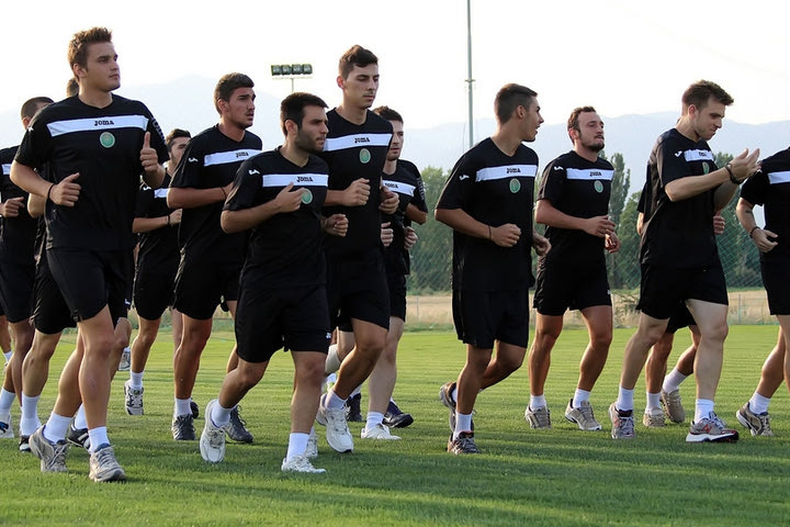 Η σκυτάλη στον Μουνάφο