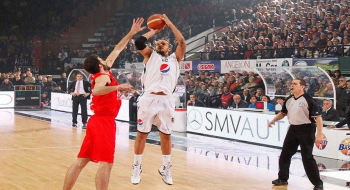 Στην Κράσνιε Κρίλια ο Σμιθ