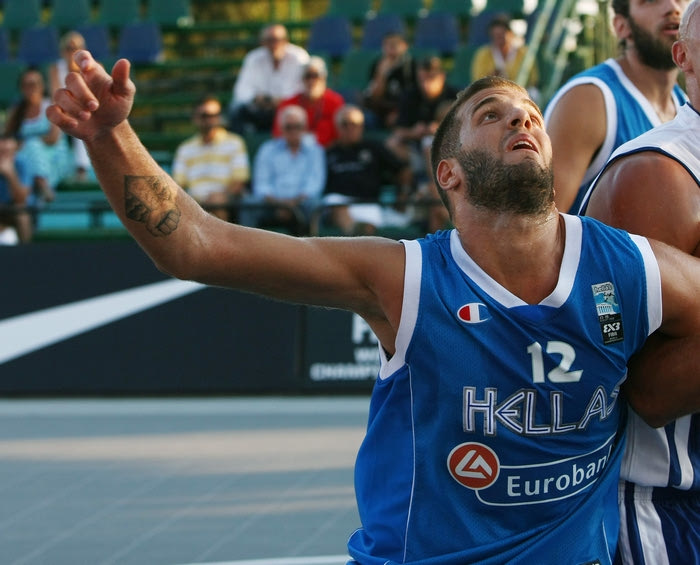Παππάς: “Μη μας τύχαινε κανένας… Νταγκουντούρο!”