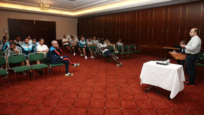 Αλαφούζος: “Προσπαθήστε για την υπέρβαση”