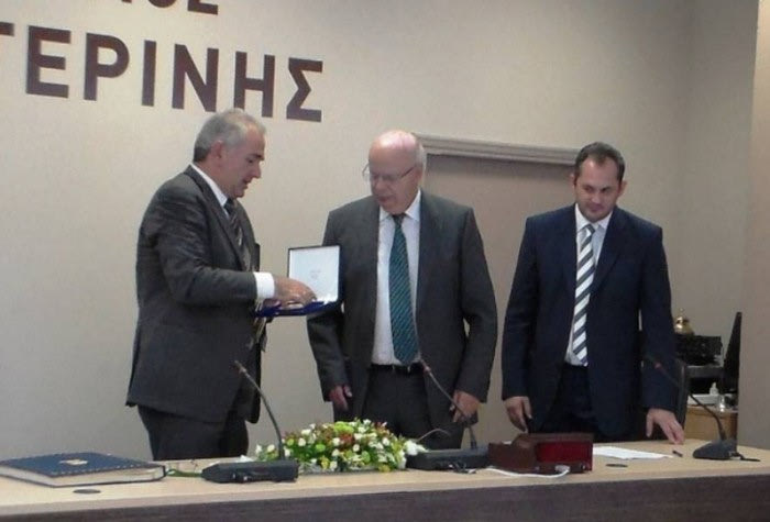 Ο Βασιλακόπουλος επίτιμος Δημότης Κατερίνης