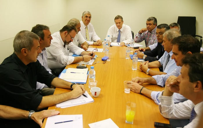 Ανταλλαγή απόψεων για τη βία