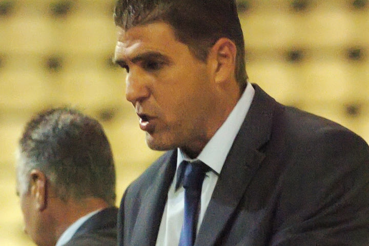 Μένει ο Σκαραφίγκας στον Πανελευσινιακό