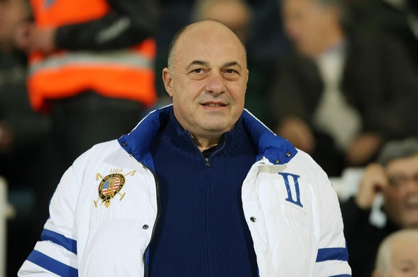 Στο πλευρό του Κούγια ο Μπέος