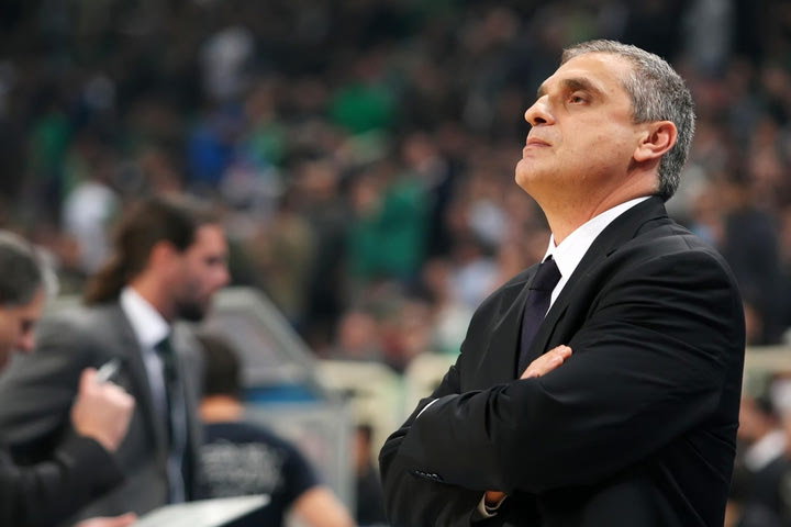 Πεδουλάκης: “Σφυρηλατούν την ομάδα οι ατυχίες”