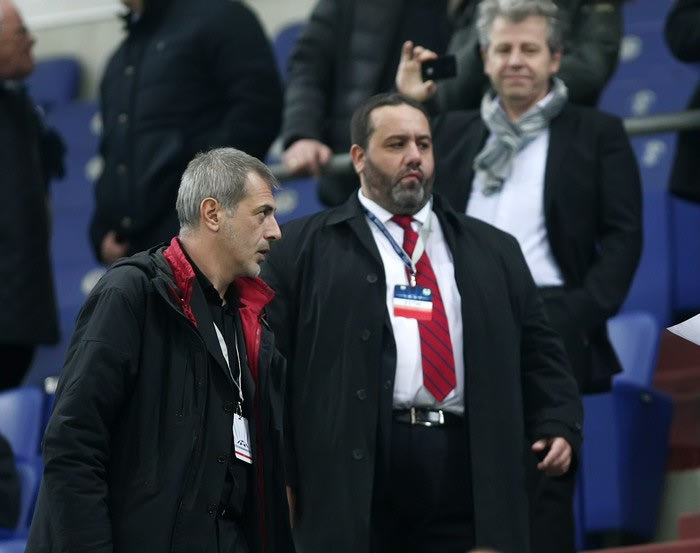 Καραπαπάς: “Οι νάνοι δεν μπορούν να βλάψουν τον Ολυμπιακό”