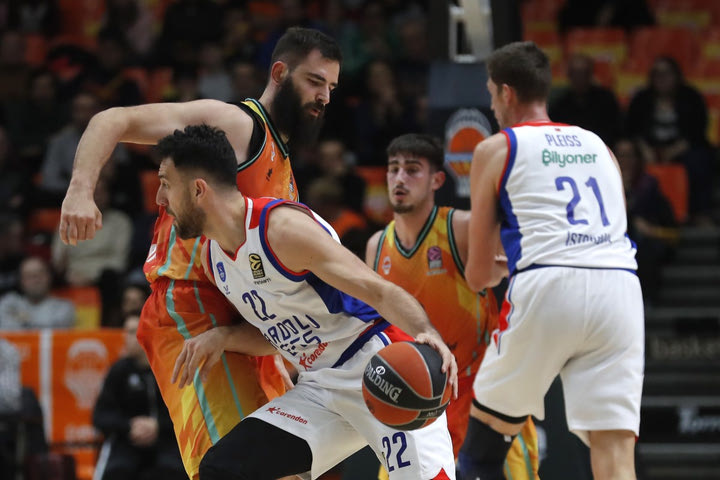 Βαλένθια – Αναντολού Εφές 81-71: Θρίαμβος με μισή ομάδα
