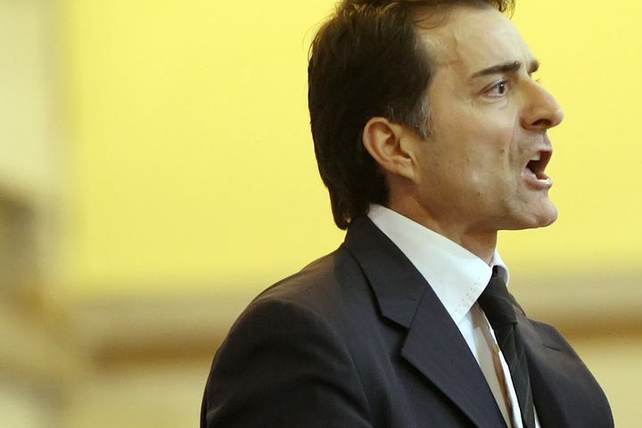 Με τον κόσμο για τη νίκη-ανάσα το Περιστέρι