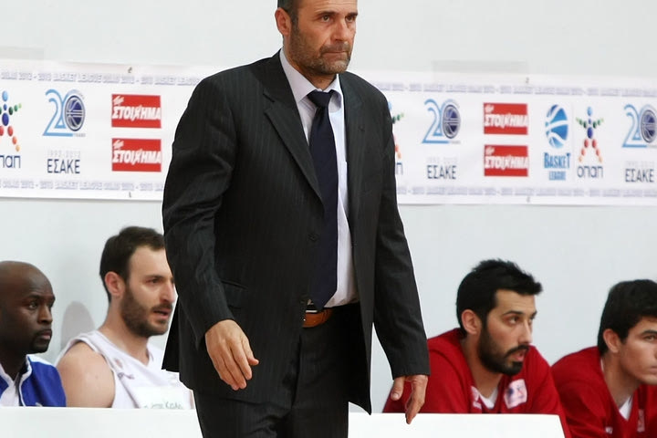 Καλαφατάκης: “Το εγώ κάτω από το εμείς”