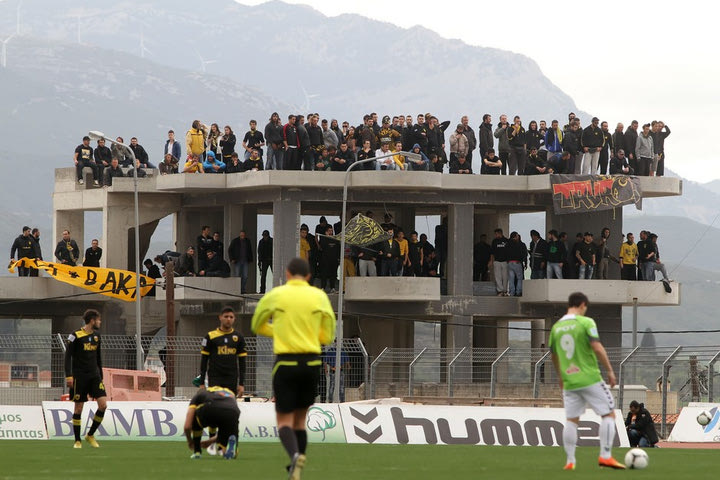 Γέμισαν οικοδομές και λόφοι στη Λιβαδειά (photos)