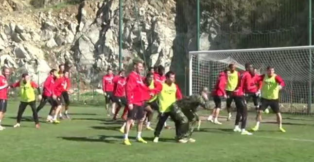 Το… χαριτωμένο Harlem Shake της Αζαξιό