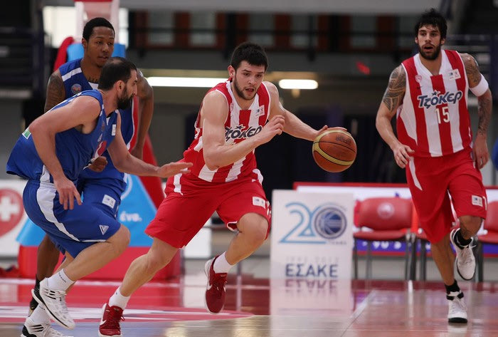 Παπανικολάου: “Ο καθένας μπορεί να γράφει ό,τι θέλει”