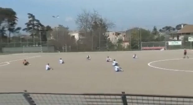 Η καθιστική… διαμαρτυρία της χρονιάς!