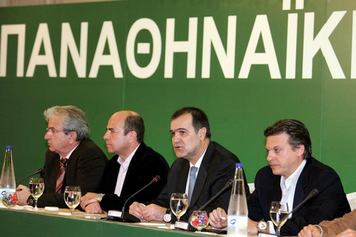 Ε.Φ.Σ.13: “Βρείτε τα και… βάλε λεφτά στην ΠΑΕ”