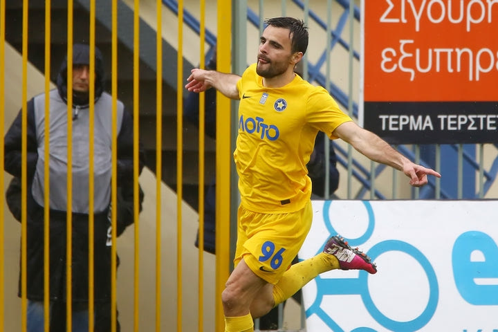 Δεν πάει στην ΑΕΚ και σταματά το ποδόσφαιρο ο Καλαντζής