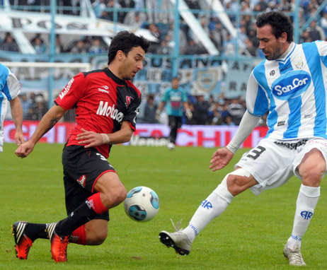 Αγκαλιά με τον τίτλο η Νιούελς