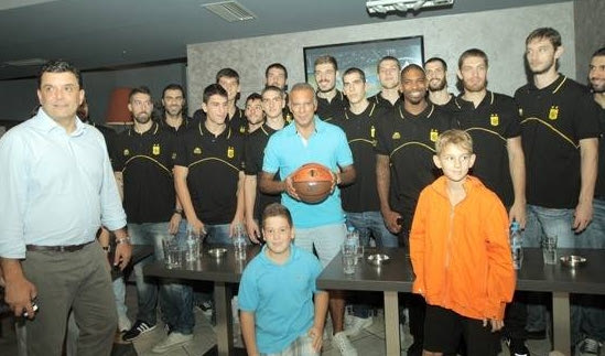 Συζήτηση με τους φιλάθλους και καφέ με… Γκάλη