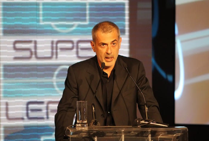 Με 16 ομάδες στη Super League από το 2015-16