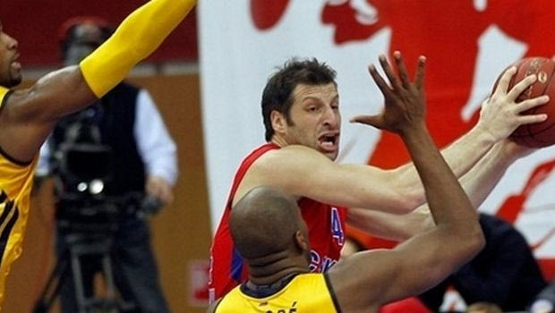 Παπαλουκάς: “Κρατιέμαι με τα χίλια ζόρια”