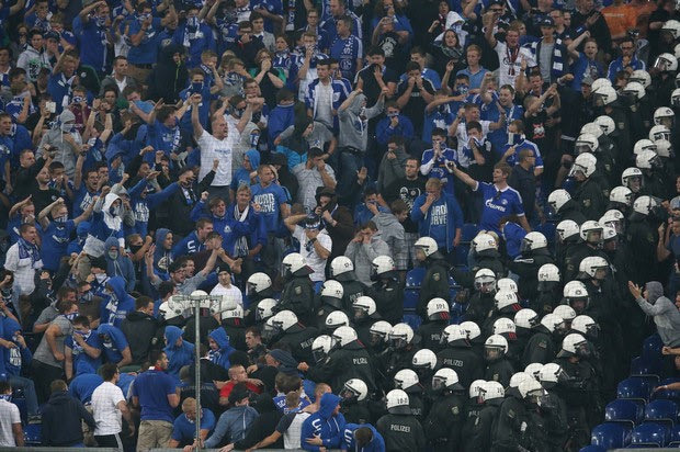 Στα άκρα η σχέση των οπαδών της Σάλκε με την αστυνομία
