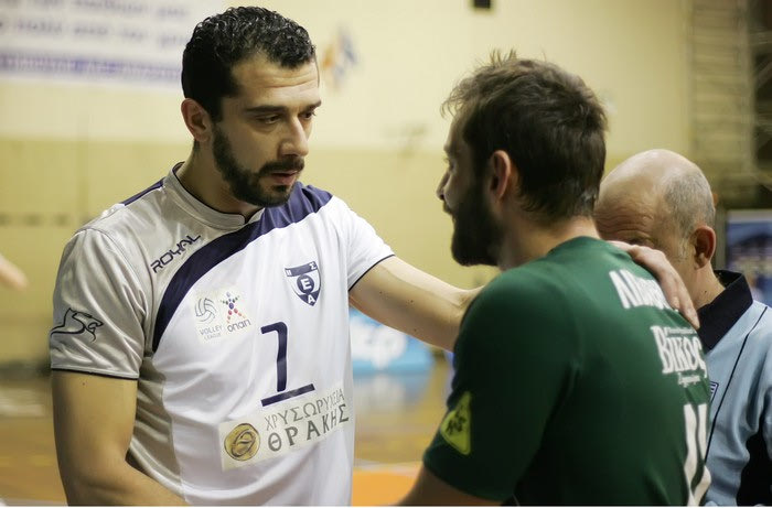 Επιστρατεύει τον Σιδηρόπουλο