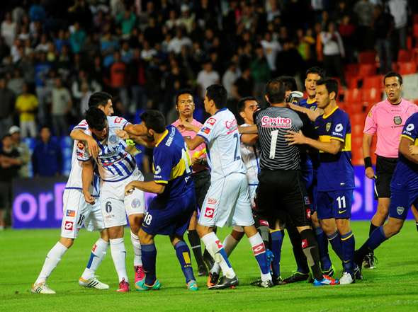 Γκολ η Μπόκα και ξύλο