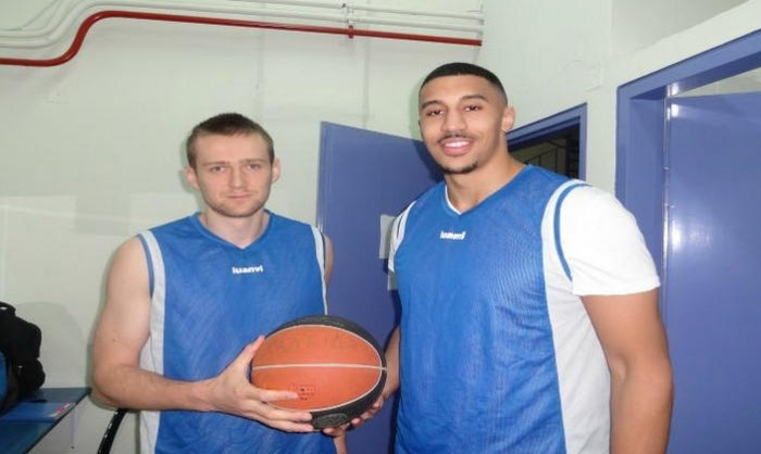 Ανακοίνωσε Μάσιτς και Ρίτσαρντς