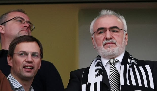 Χτίζει στην άμμο