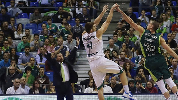 Buzzer-beater και… Παπ