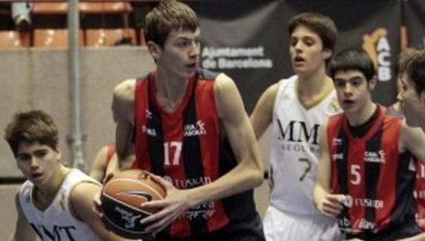 Ο Ερυθρός Αστέρας έκανε… επένδυση
