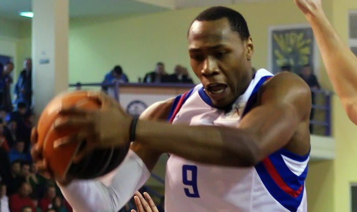 Το σούπερ κάρφωμα του Σάτον