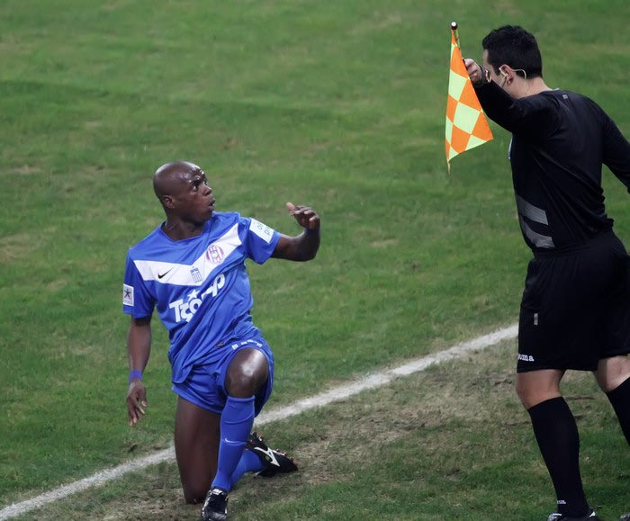 Έφυγε ο Ντος Σάντος