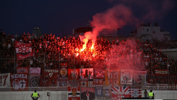 Με κόσμο στο Περιστέρι ο Ολυμπιακός