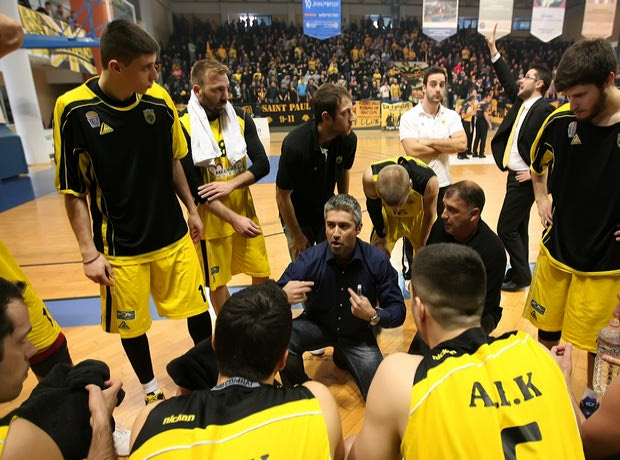 “Έχουμε ακόμα 10 τελικούς”