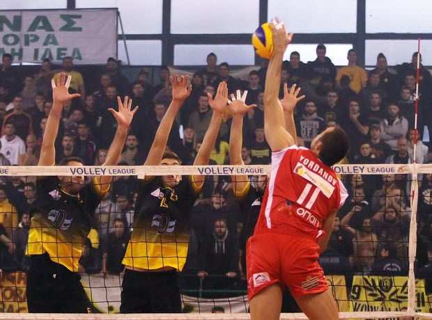 Με απουσίες και προβλήματα