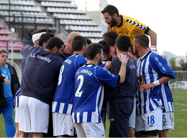 Αλλαγή σκυτάλης στον Ιωνικό