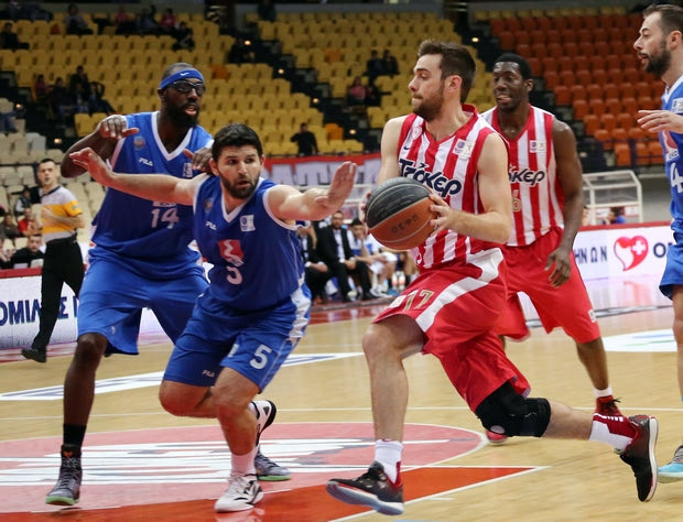 Μάντζαρης: “Να μην κάνει το παιχνίδι της η Μάλαγα”