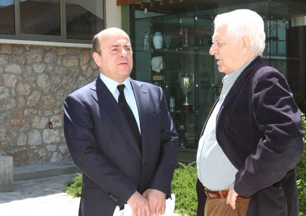 “Καρφί” Αλαφούζου για τις εκλογές στον Πειραιά