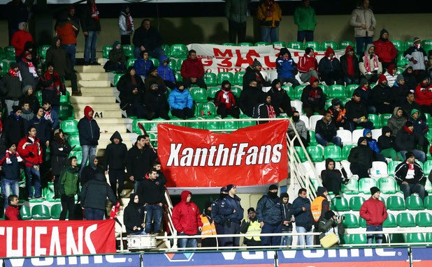 Η προσέλευση των οπαδών και η συγνώμη