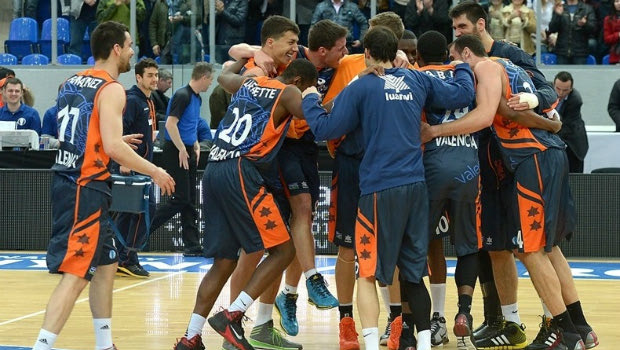 Εύκολα στους τελικούς η Βαλένθια