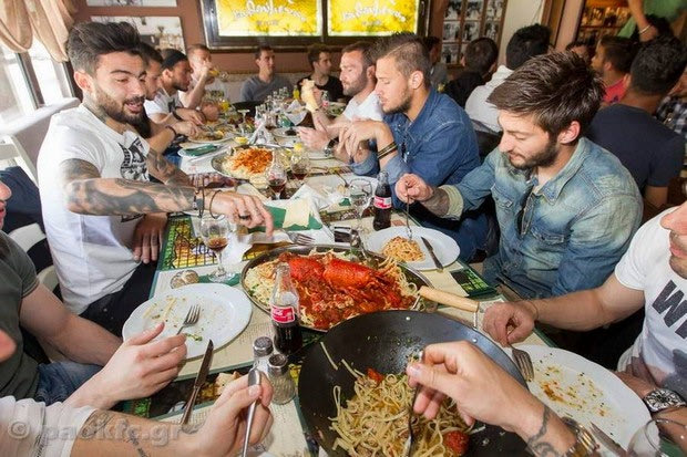 Γεύμα πριν τα κρίσιμα ματς