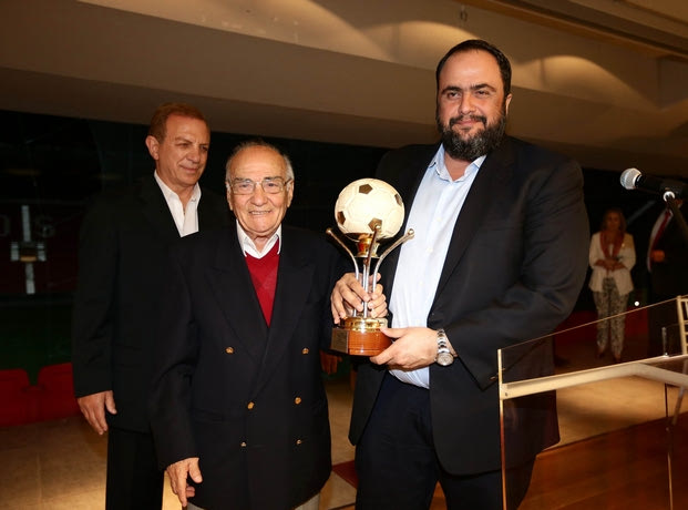 Μαρινάκης: “Ο Ολυμπιακός δεν είναι μόνο μια ομάδα”